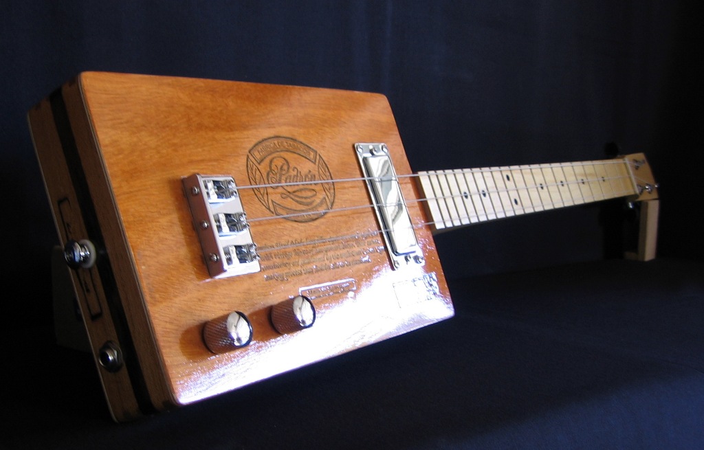 Padron Exclusivo cigar box guitar